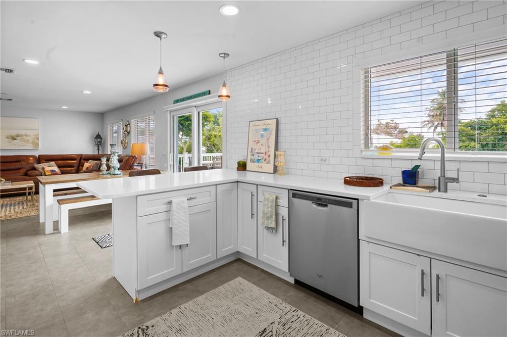 LAKE MUREX - Residential Lease