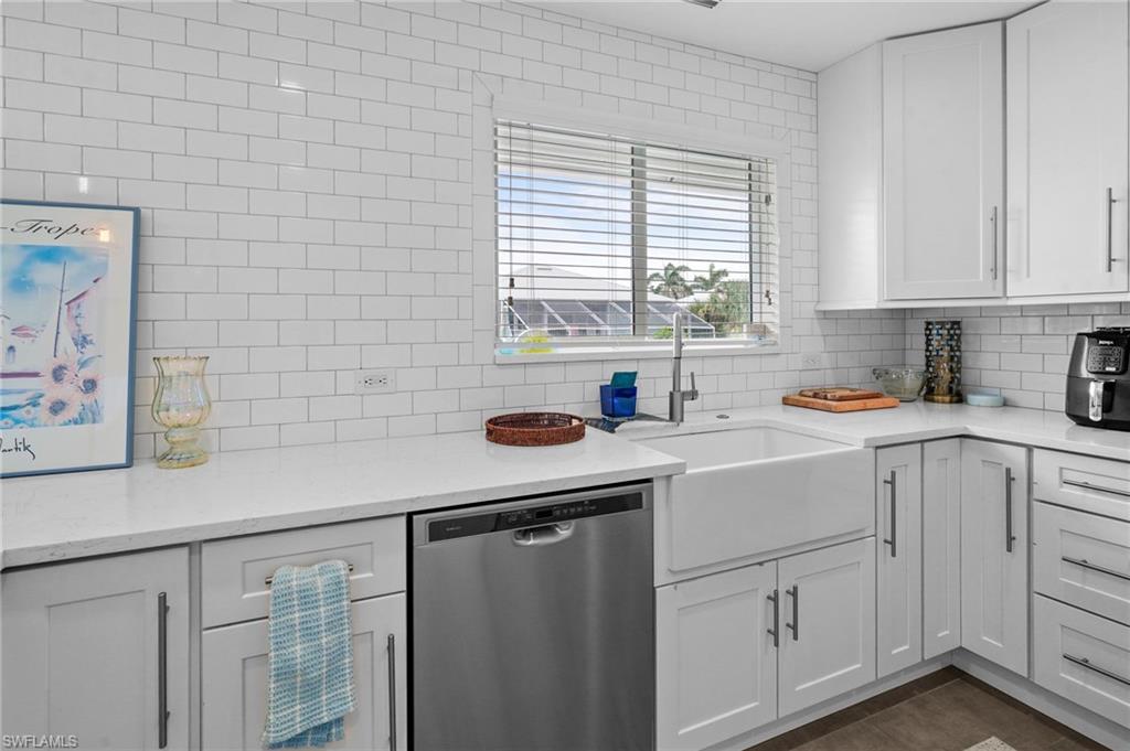 LAKE MUREX - Residential Lease