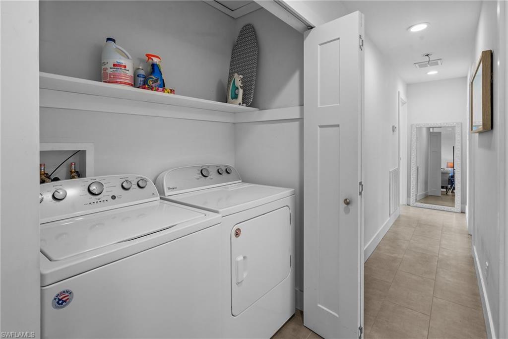 LAKE MUREX - Residential Lease