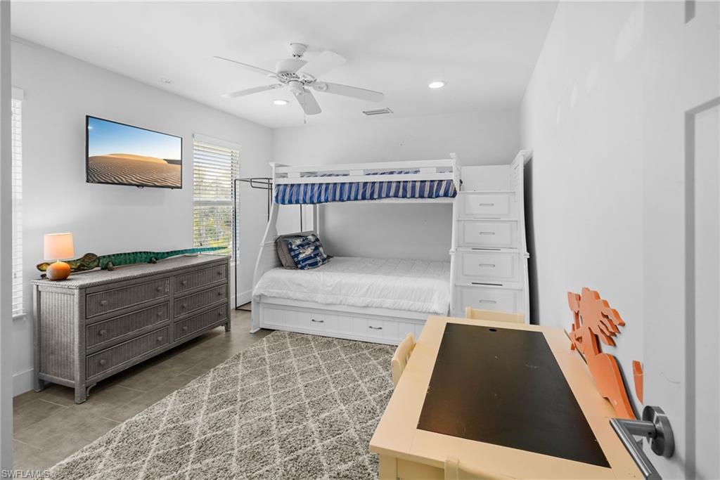 LAKE MUREX - Residential Lease