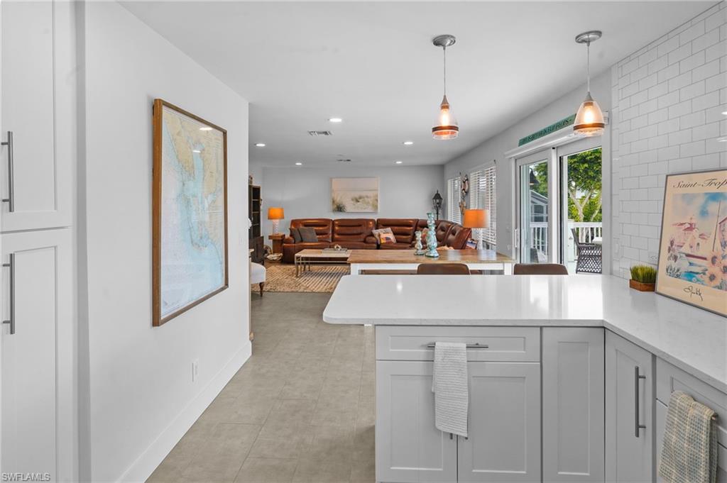 LAKE MUREX - Residential Lease