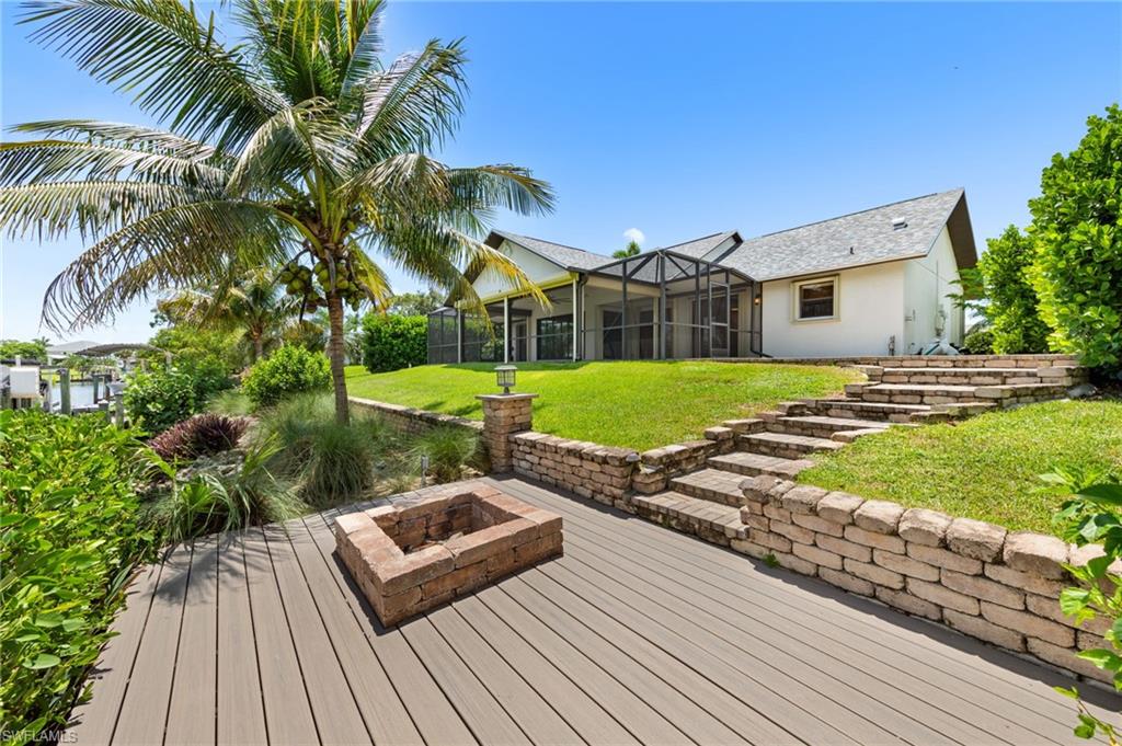 QUARTERDECK COVE - Residential