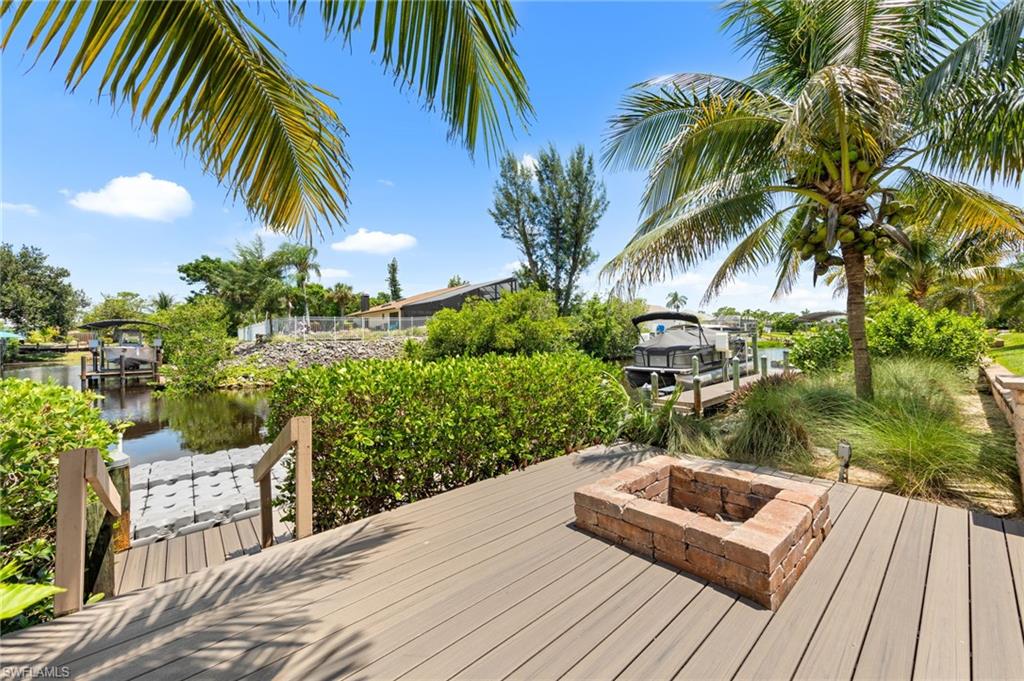 QUARTERDECK COVE - Residential