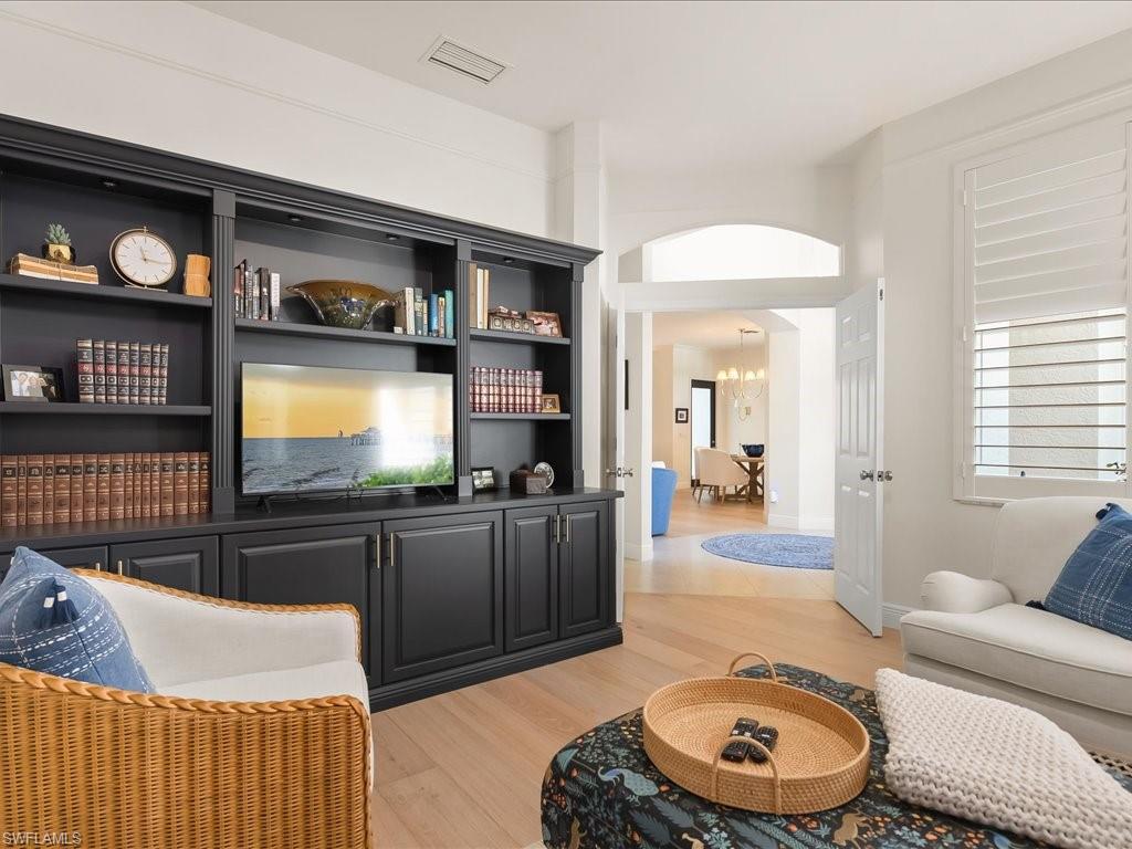 ARBOR STRAND - Residential