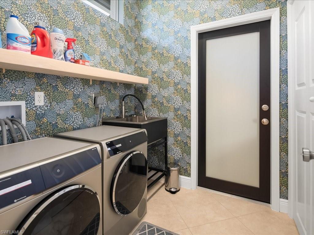 ARBOR STRAND - Residential