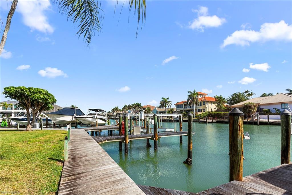 TROPICAL ISLE - Residential