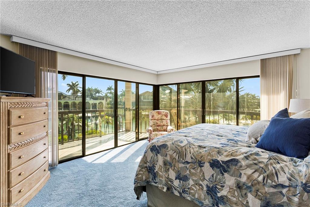 TROPICAL ISLE - Residential