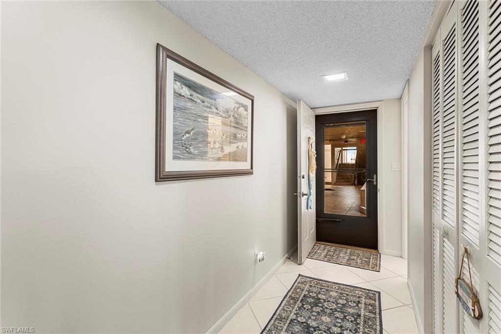 TROPICAL ISLE - Residential