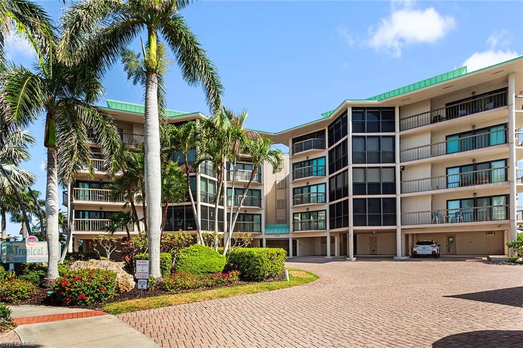 TROPICAL ISLE - Residential