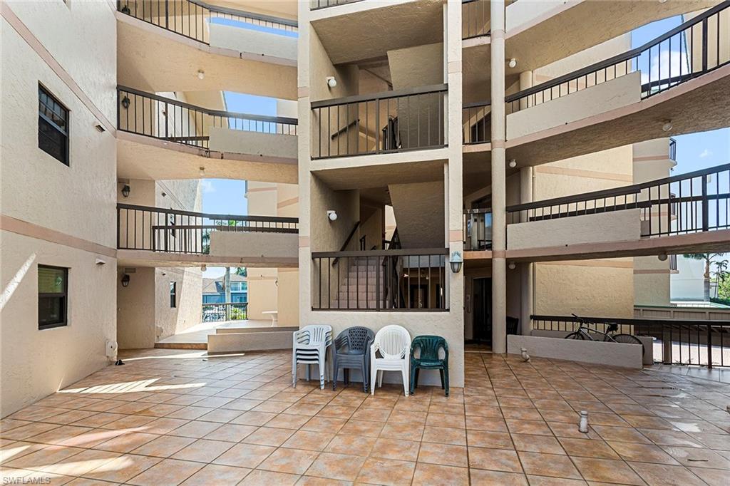 TROPICAL ISLE - Residential