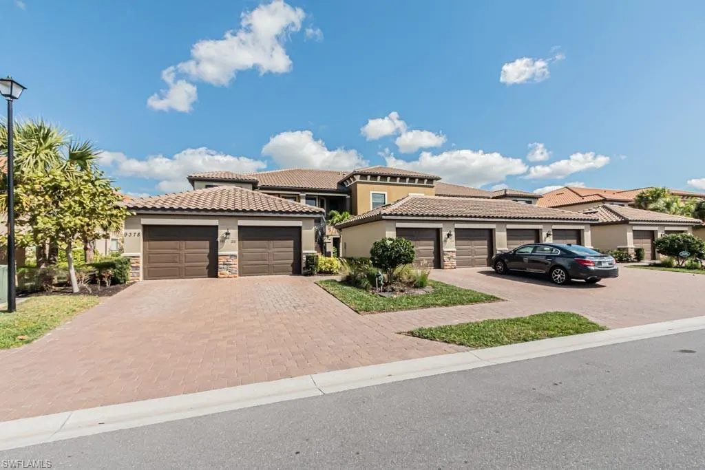 Naples, Florida 34119, United States, 2 Bedrooms Bedrooms, ,2 BathroomsBathrooms,Residential,Active,14180