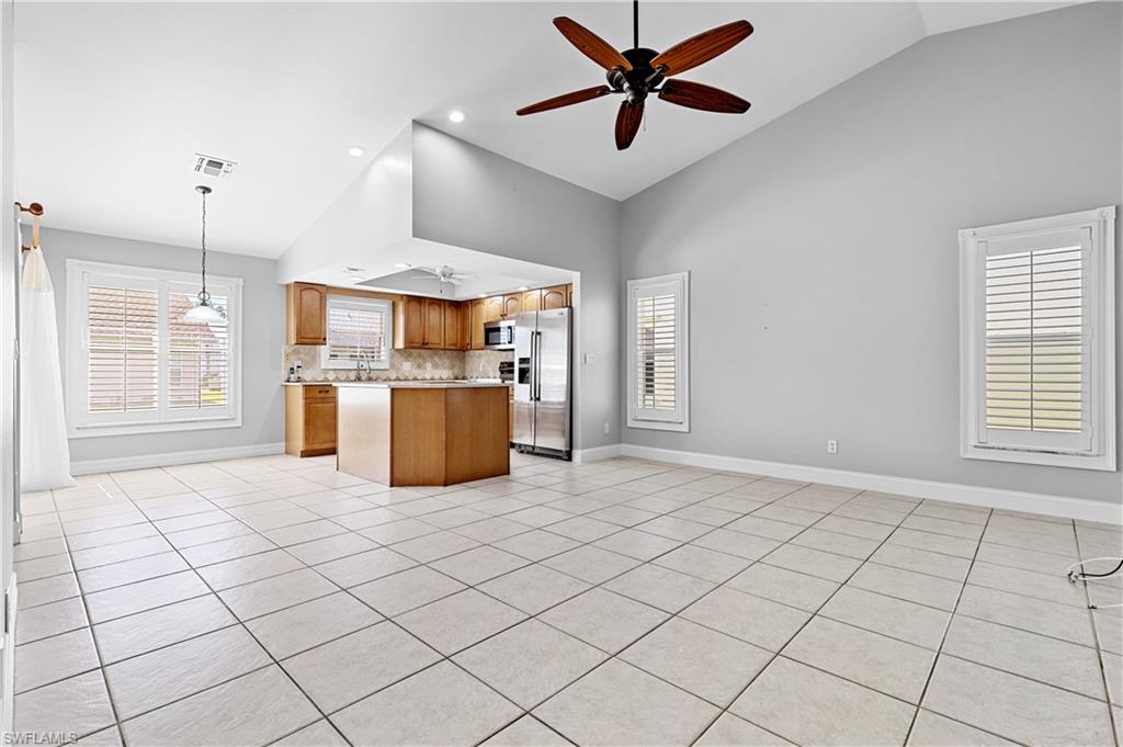 SABAL SPRINGS GOLF AND RACQUET CLUB - Residential