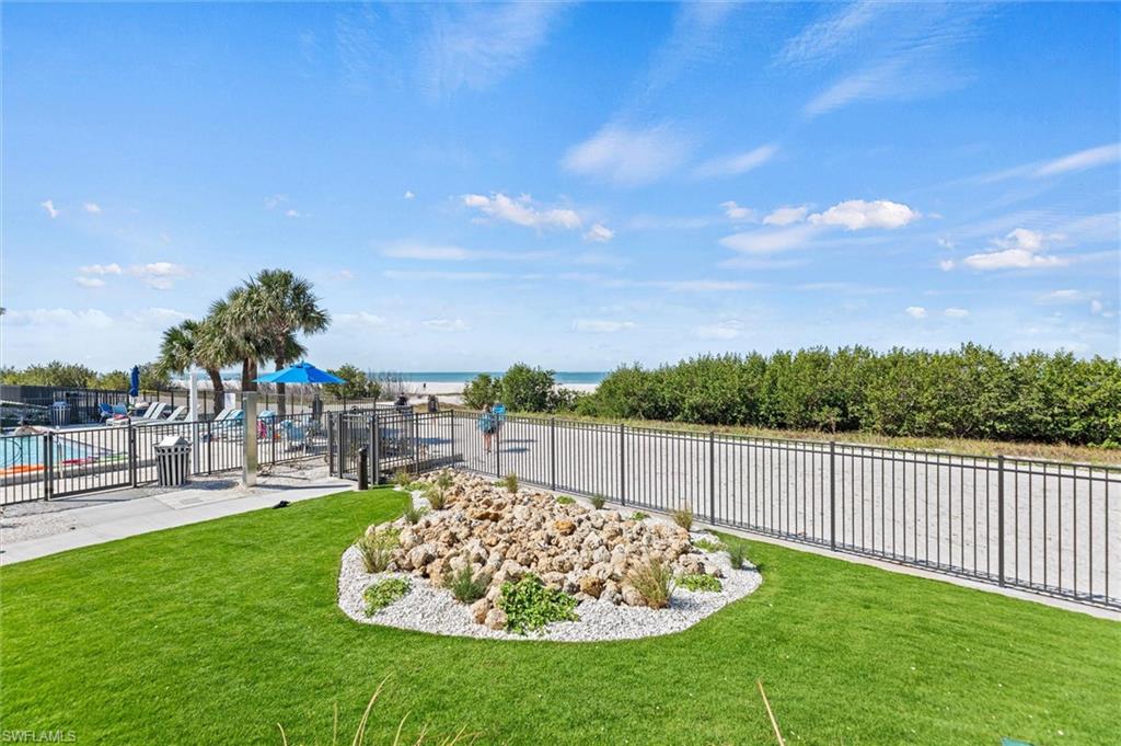 CRECIENTE CONDO NORTH - Residential