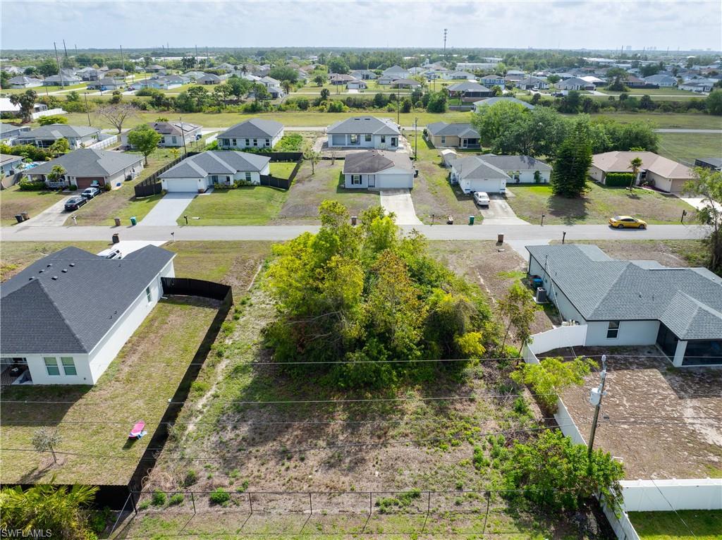CAPE CORAL - Land