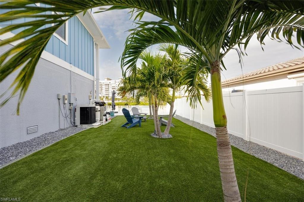 LAGUNA SHORES - Residential