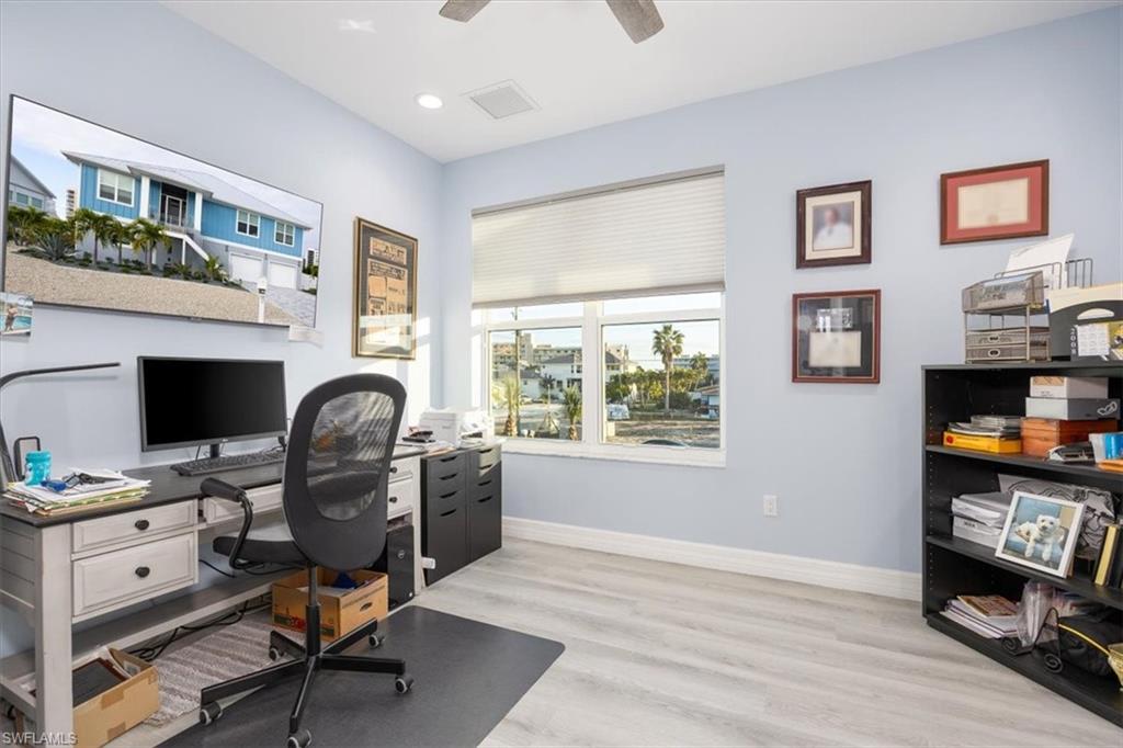 LAGUNA SHORES - Residential