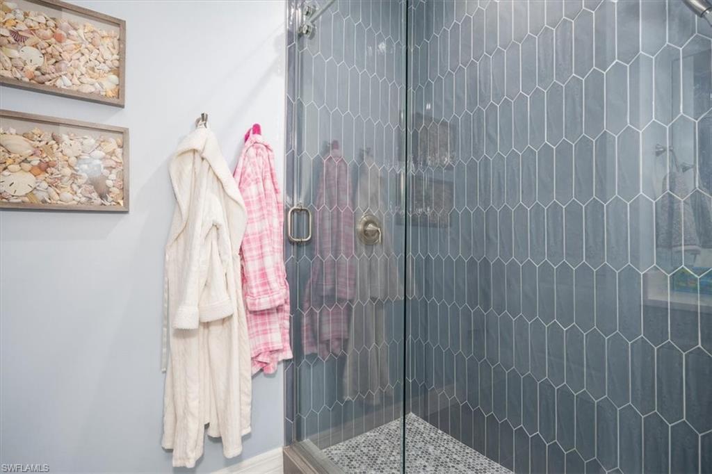 LAGUNA SHORES - Residential