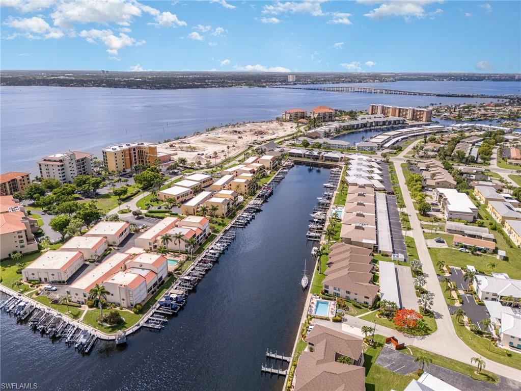 RIVER HARBOR CLUB CONDO - Residential