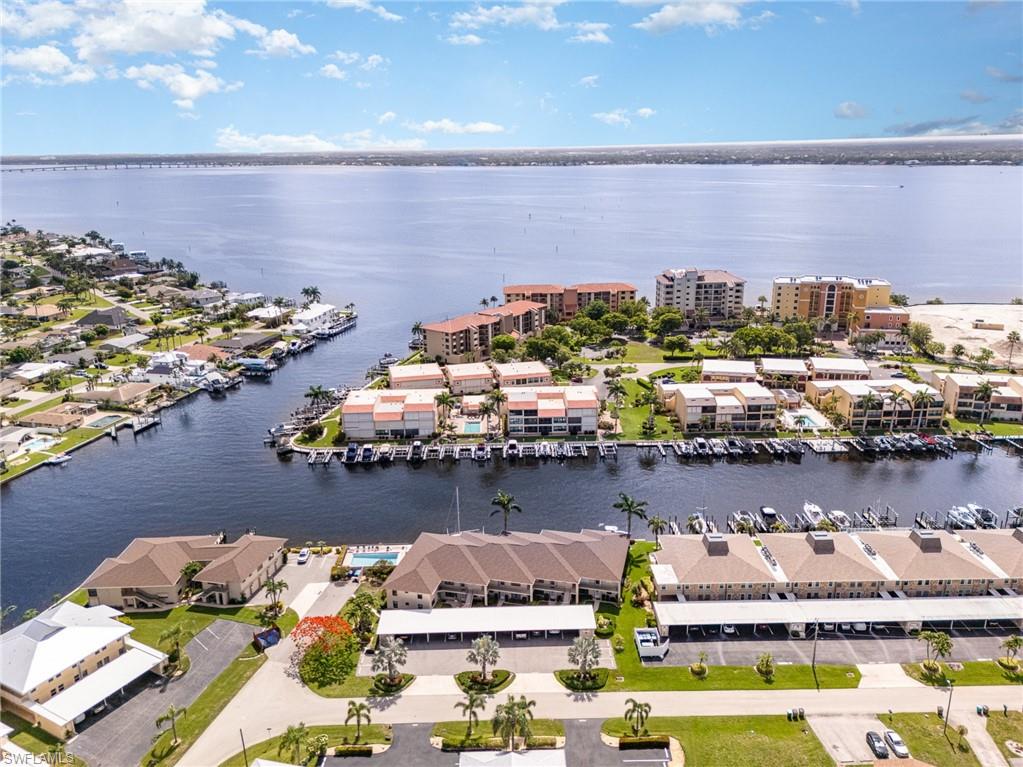 RIVER HARBOR CLUB CONDO - Residential