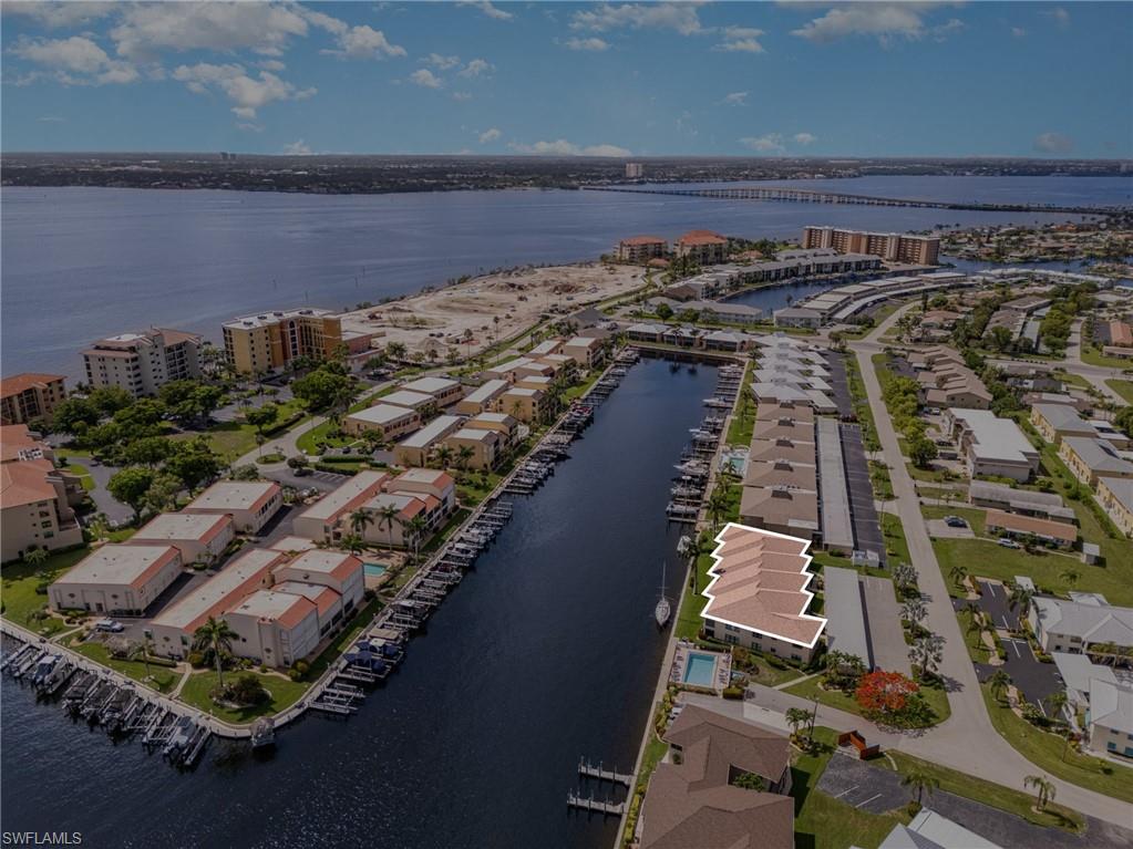 RIVER HARBOR CLUB CONDO - Residential