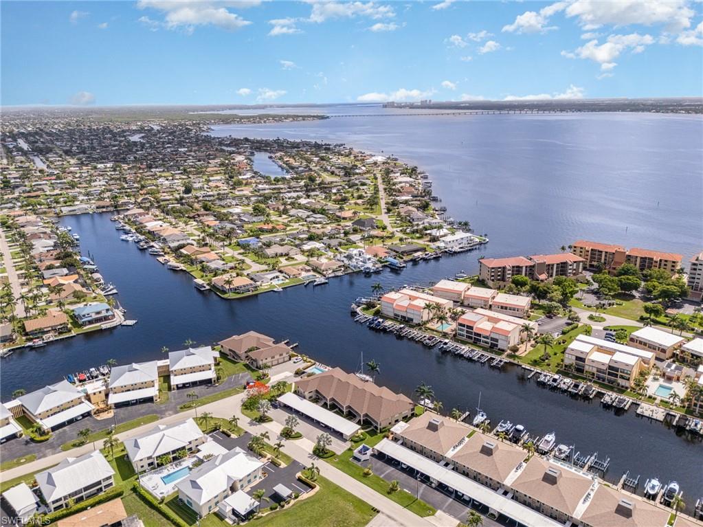RIVER HARBOR CLUB CONDO - Residential