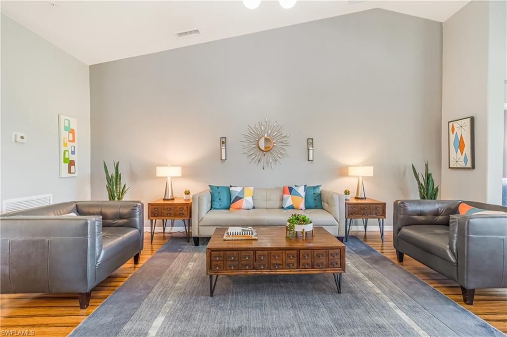 SABAL POINTE - Residential