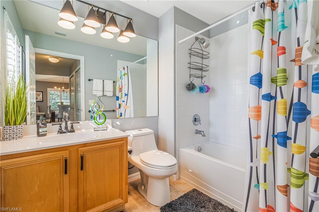 SABAL POINTE - Residential