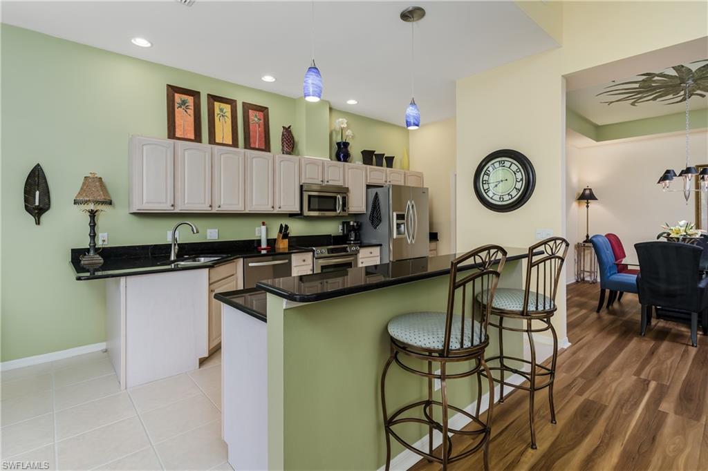 LAKE CLUB VILLAS - Residential Lease