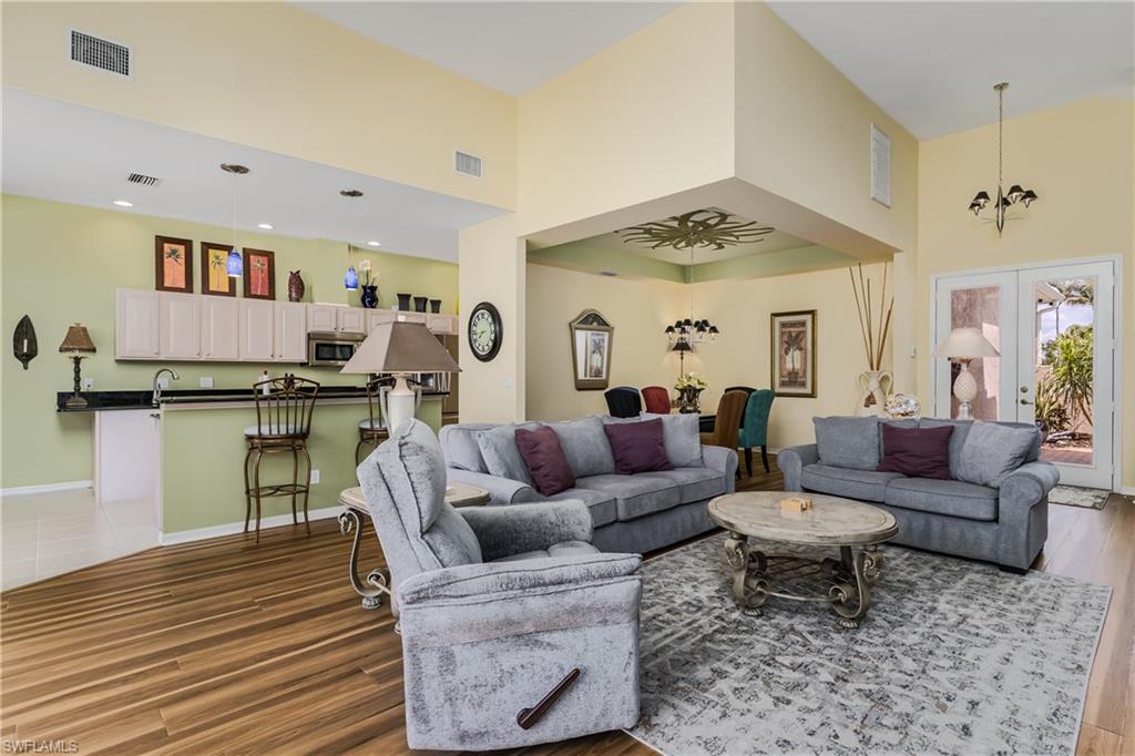 LAKE CLUB VILLAS - Residential Lease