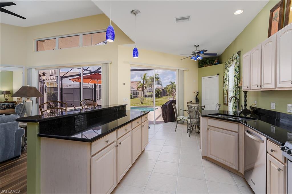 LAKE CLUB VILLAS - Residential Lease