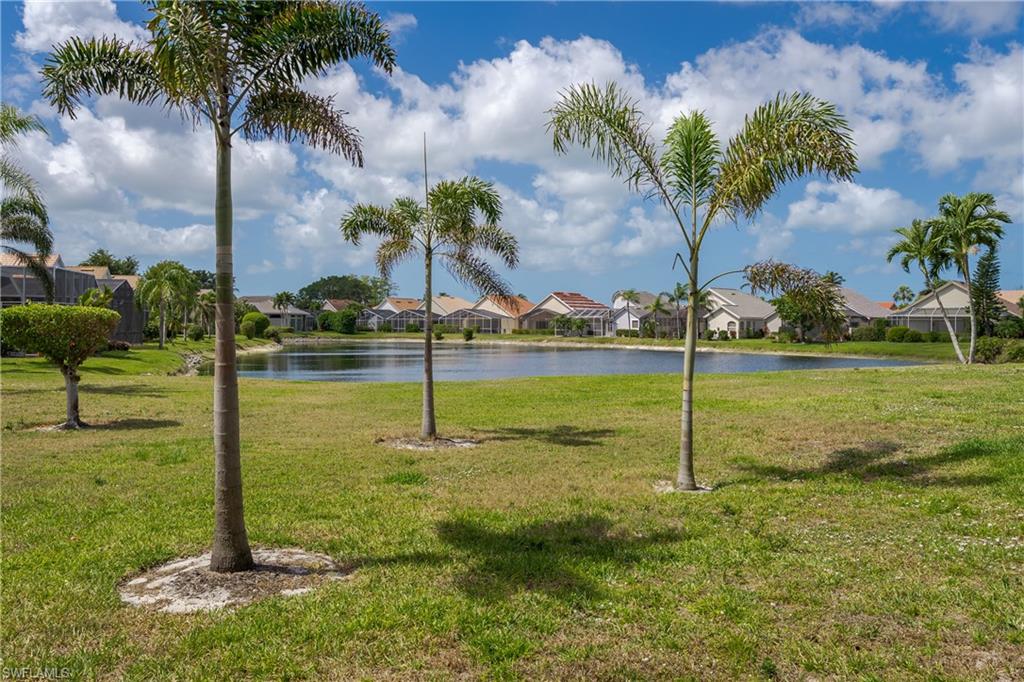 LAKE CLUB VILLAS - Residential Lease