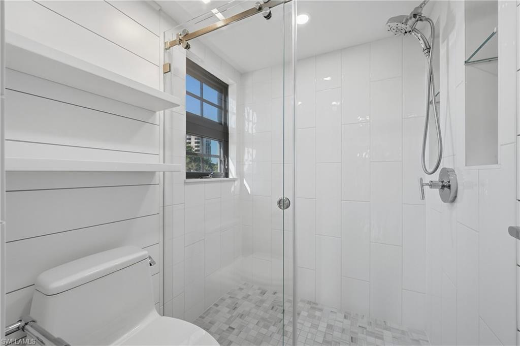 CHATEAUMERE - Residential Lease