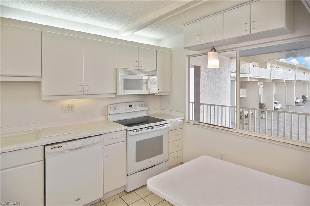 LIGHTHOUSE POINT CONDO - Residential