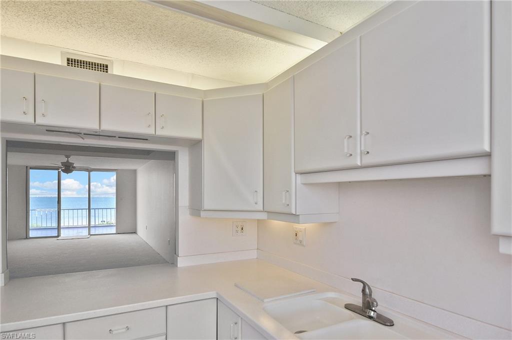 LIGHTHOUSE POINT CONDO - Residential