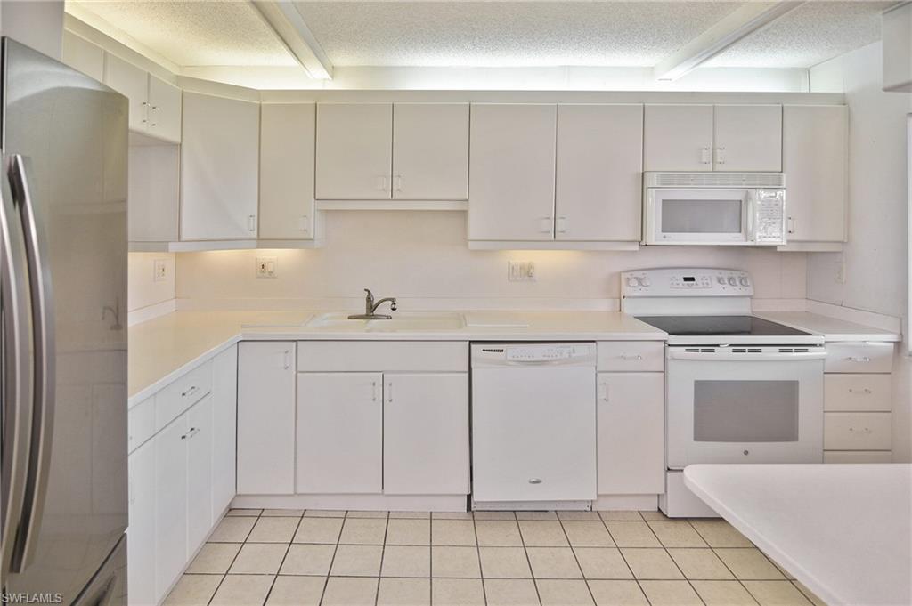 LIGHTHOUSE POINT CONDO - Residential