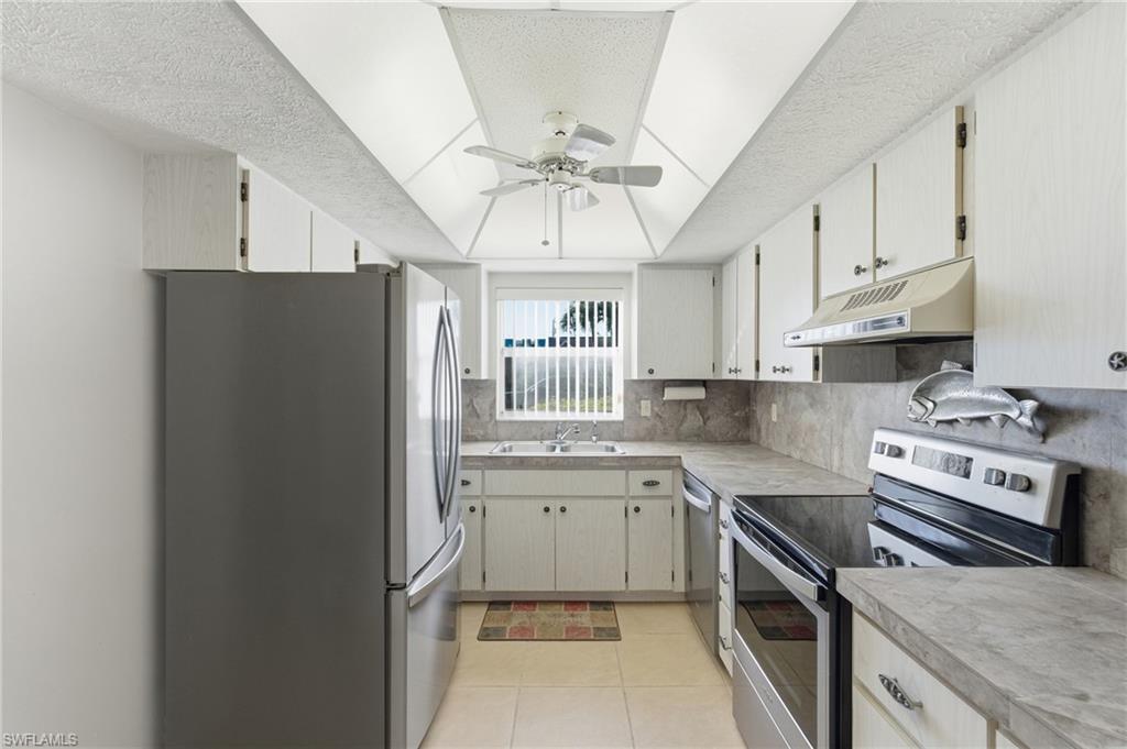 CAMELOT CONDO - Residential