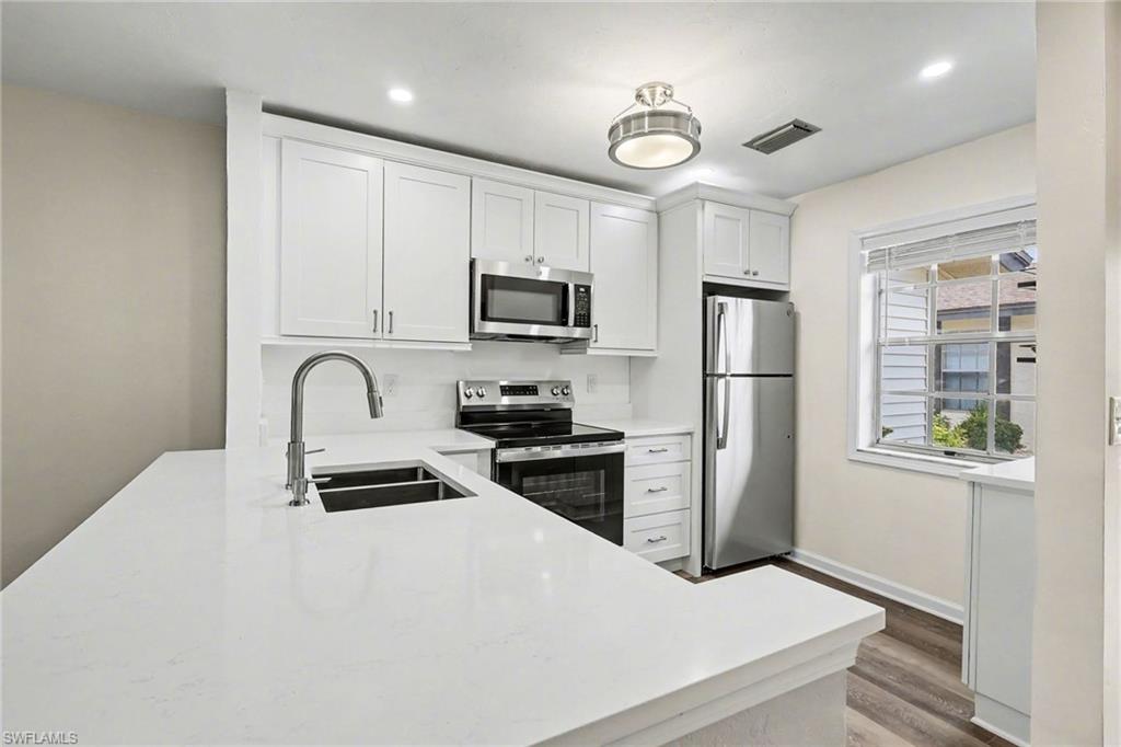 BOCA CIEGA VILLAGE - Residential