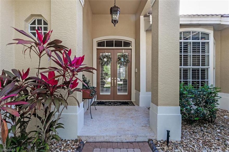 VIRTUAL APPOINTMENTS WELCOME, PRICED TO GO WITH MOTIVATED SELLER!! BEAUTIFUL KENSINGTON HOME with GOLF COURSE VIEWS from the minute you step in to the ELEGANT ENTRY WAY!  COME SEE THIS BRIGHT, SPACIOUS,  3Bed/3bath VILLA in the DESIRABLE YORKTOWN Neighborhood OVERLOOKING THE 9th HOLE . This SPLIT FLOOR PLAN home includes OPEN CONCEPT KITCHEN and FAMILY ROOM with LIGHTED TRAY CEILING, NEW KITCHEN RANGE, GRANITE COUNTER TOPS, BUILT IN KITCHEN CABINETS WITH UNDER MOUNT LIGHTING AND TOP OF CABINET LIGHTING, UPDATED MASTER BATHROOM, THREE CLOSETS IN THE MASTER BEDROOM SUITE AREA, PLANTATION SHUTTERS, CUSTOM CROWN MOLDING, HIGH CEILINGS, LAUNDRY ROOM with BUILT IN CABINETS and DESK area, NEW AIR CONDITIONING UNIT including DUCT WORK, the EXTERIOR was RECENTLY PAINTED with NEW OUTDOOR LIGHT FIXTURES and  NEW HARDWARE, LARGE LANAI AREA with RESORT LIKE POOL with separate SPA. This home is MOVE IN READY with BEAUTIFUL LANDSCAPING and LARGE BACKYARD AREA. Private membership to the club available but not required. DON'T MISS THE OPPORTUNITY TO OWN THIS LOVELY HOME!