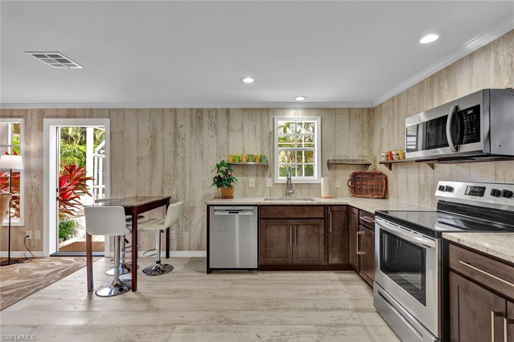 OLDE NAPLES - Residential Lease