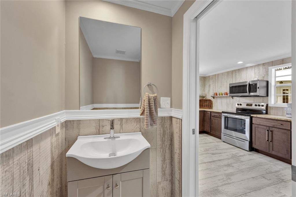 OLDE NAPLES - Residential Lease