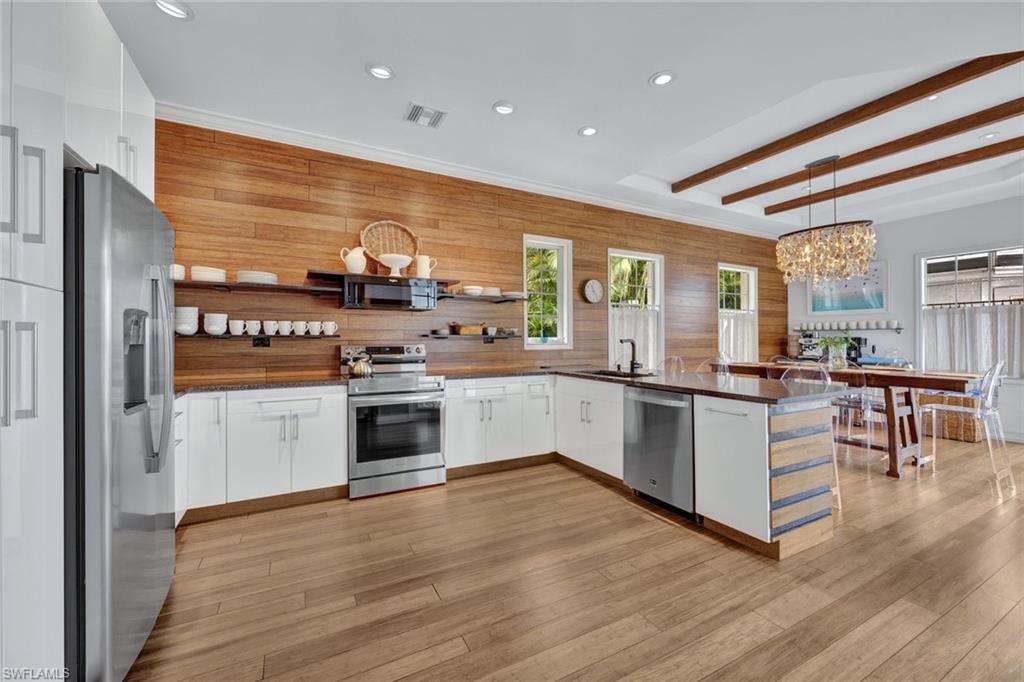 OLDE NAPLES - Residential Lease