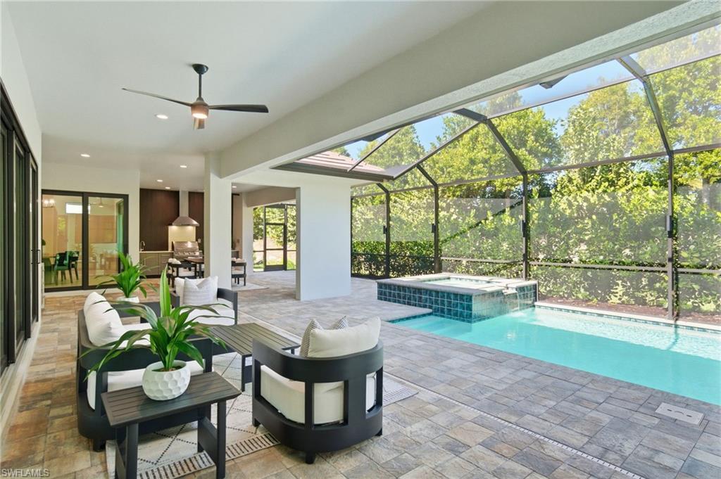 PARROT CAY - Residential