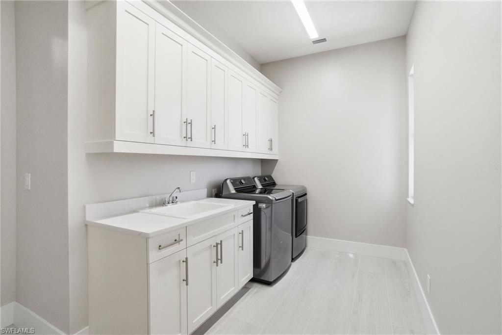 PARROT CAY - Residential