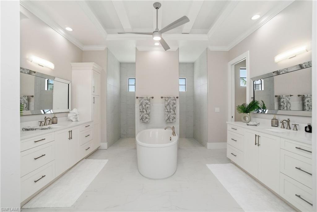 PARROT CAY - Residential