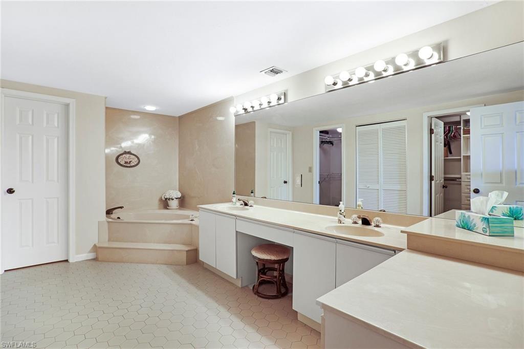 HYDE PARK - Residential