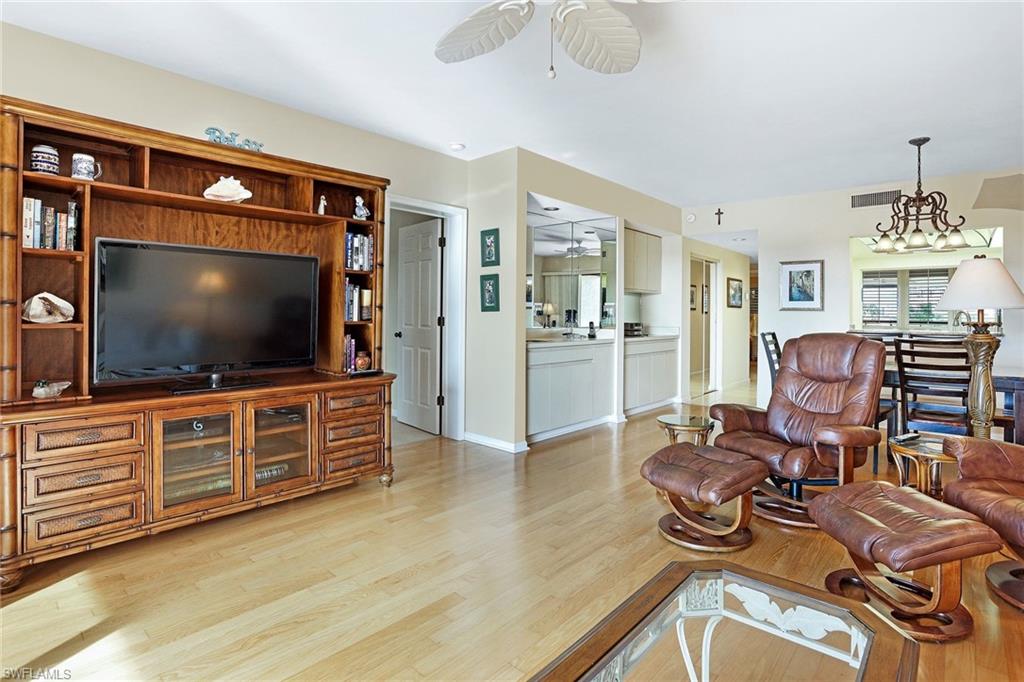 HYDE PARK - Residential