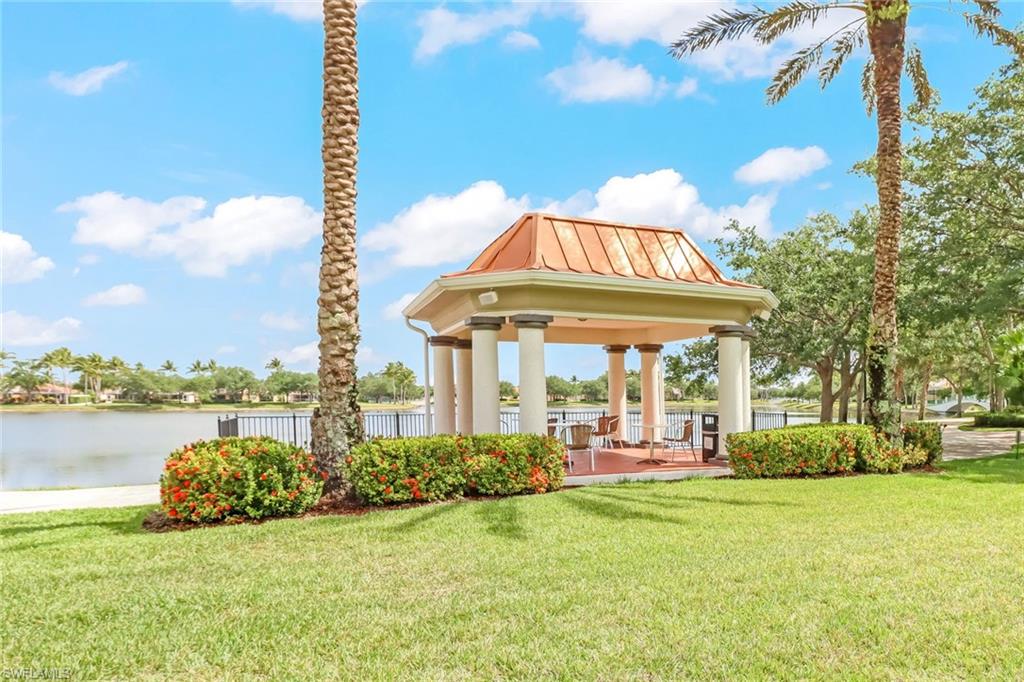 ISLAND WALK - Residential