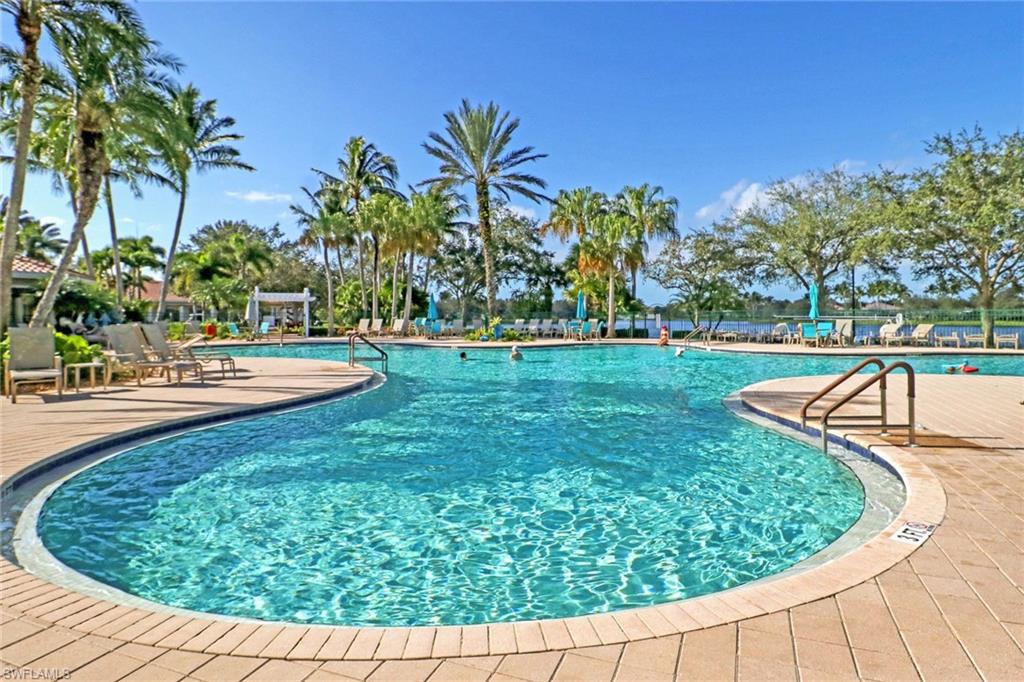 ISLAND WALK - Residential