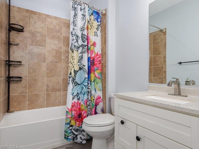 CATALINA ISLES - Residential