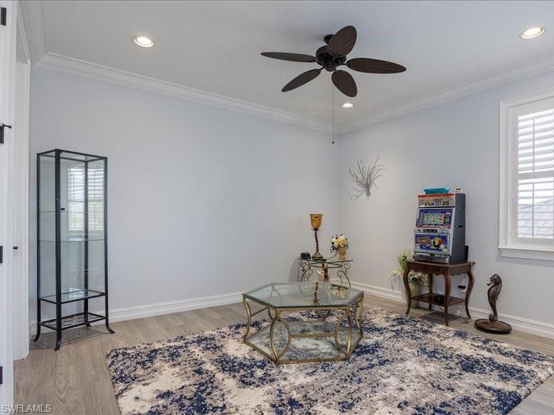 CATALINA ISLES - Residential